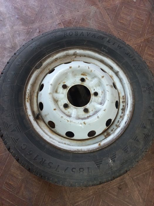 Резина зимова з дисками  на 16 _185/75