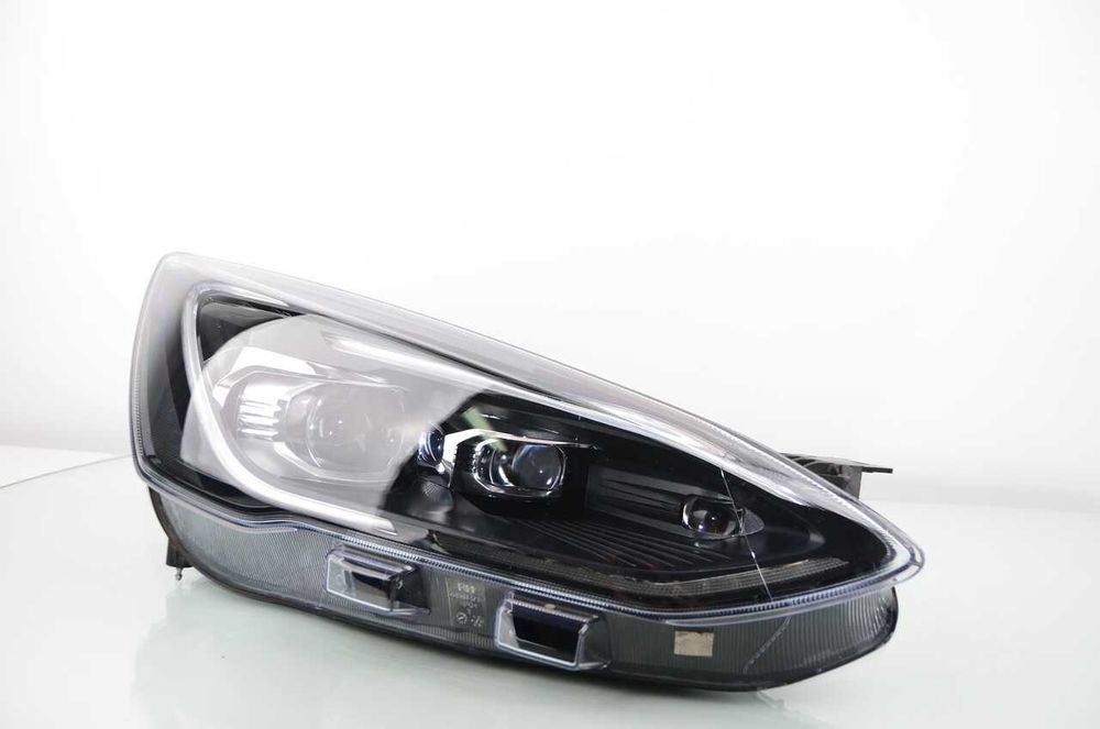 FORD FOCUS LED prawa lampa przednia