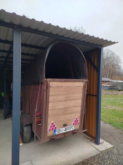 Przyczepa do przewozu zwierząt Sam lekka
