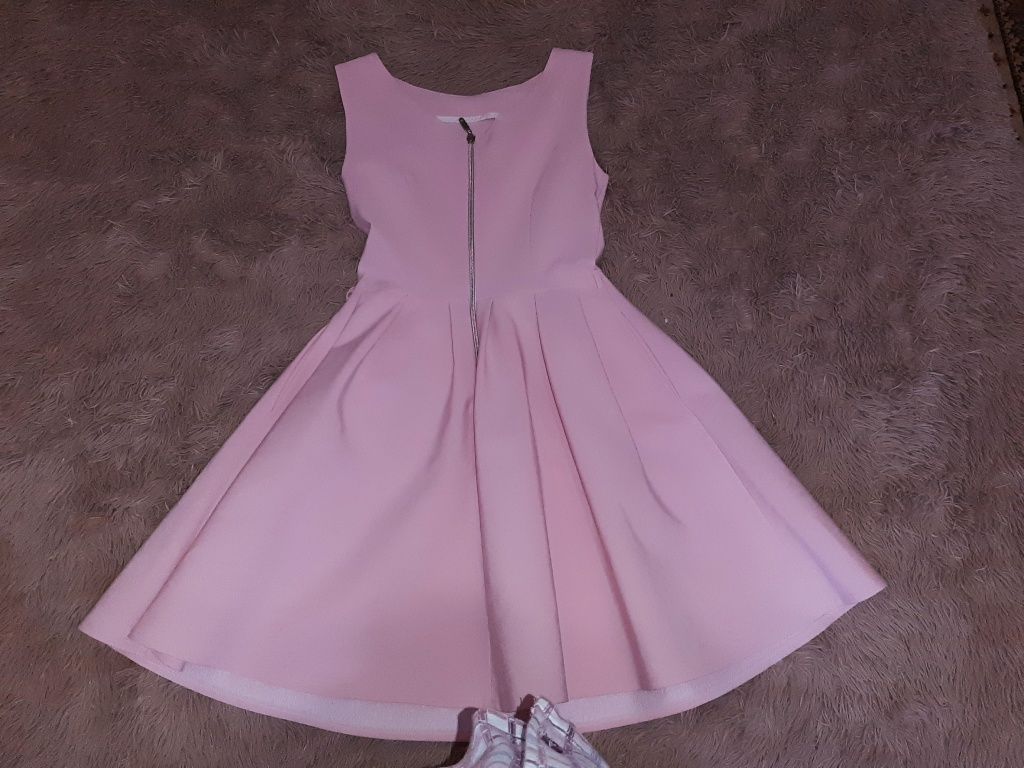 Сукня рожева, розмір М