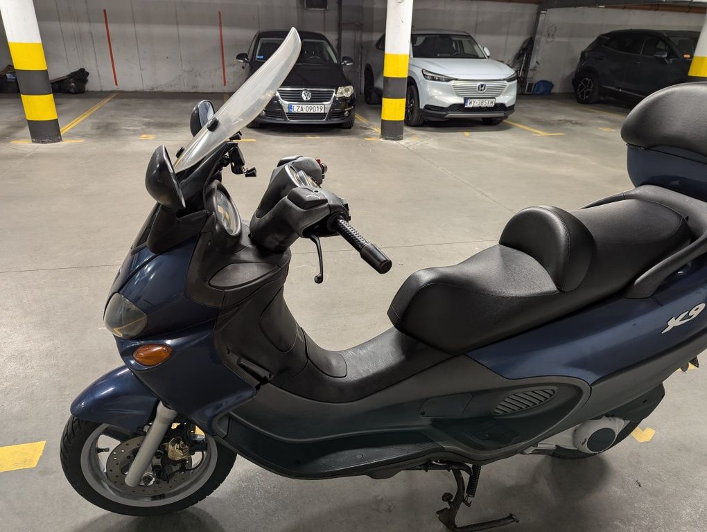 Skuter Piaggio x9 180 przegląd na rok , w pełni sprawny , bez wkładu