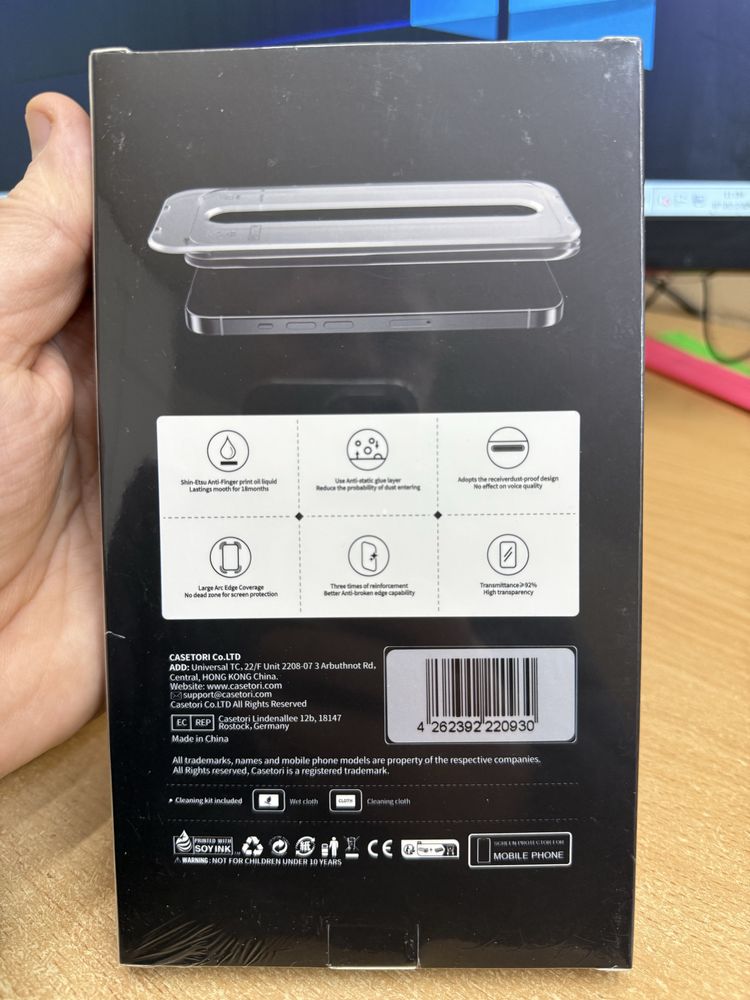 Защитные стекло Casetori на iPhone 16/15 Pro Max
