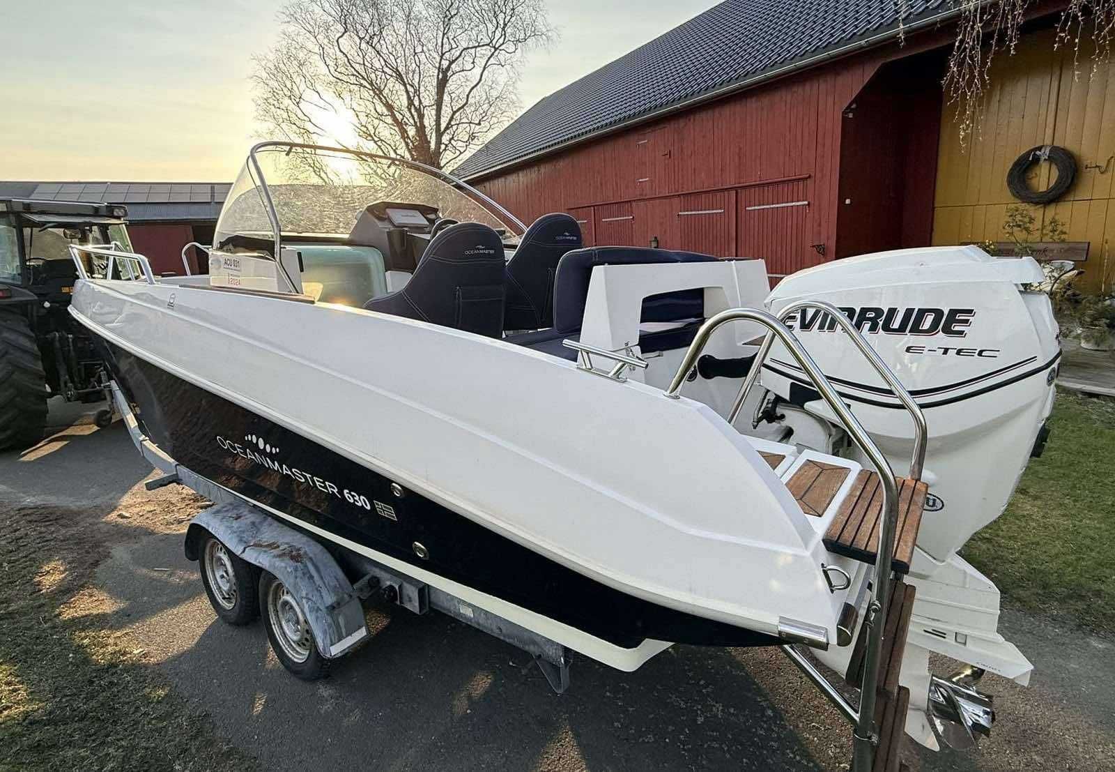 Piękna łódź motorowa Oceanmaster 630 WA