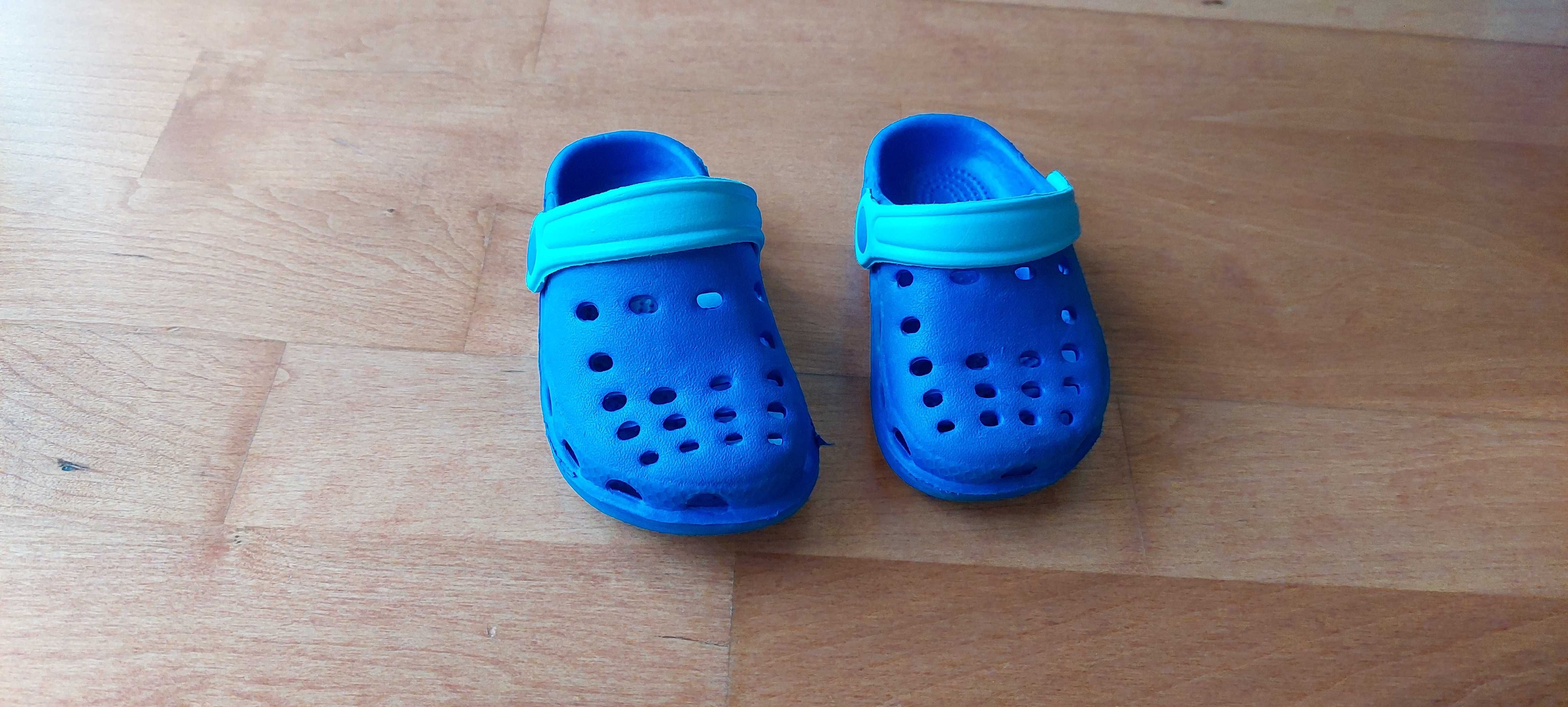 Crocs para criança (sandalia) tamanho 21