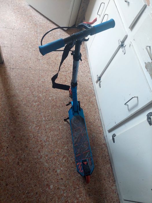 Trotinete  com travao oxelo