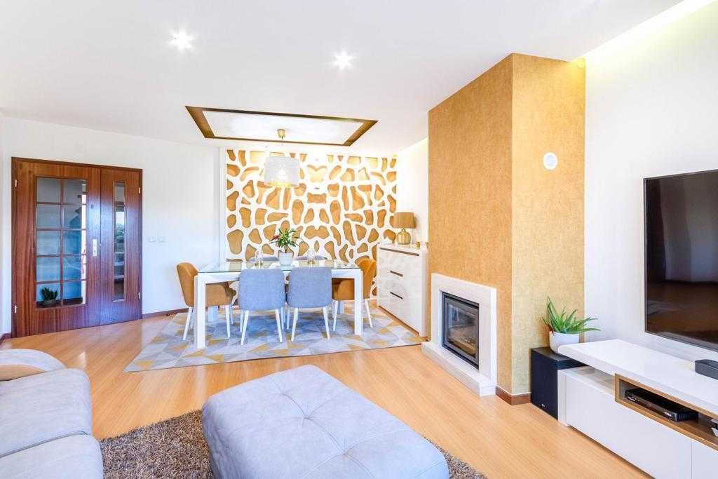 Apartamento T3 Horta dos Vimes