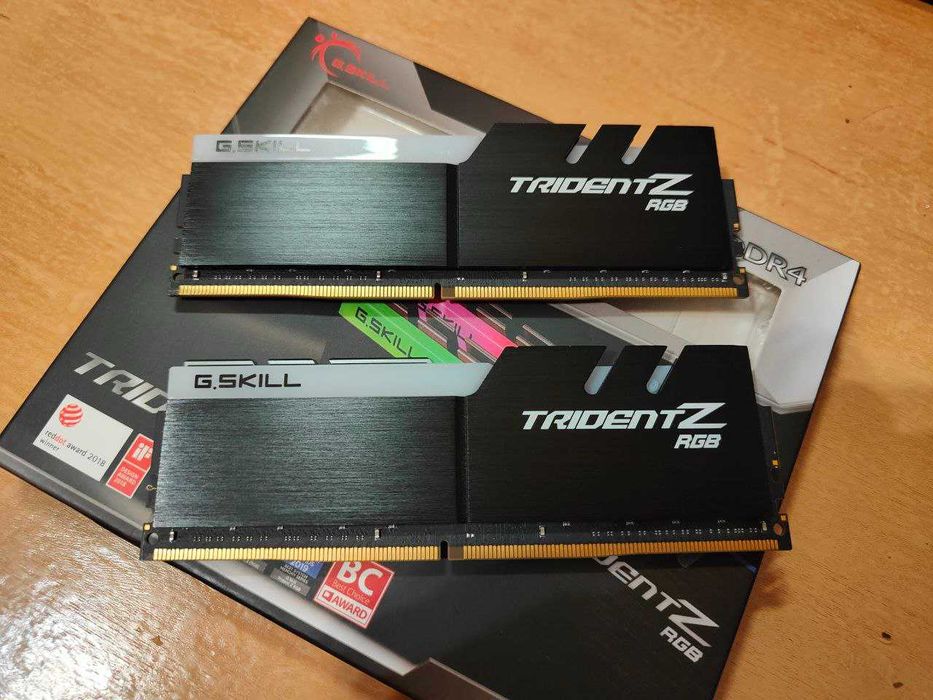 Оперативна память G Skill Trident Z DDR4 2x16 32 Gb Гб 4000C16