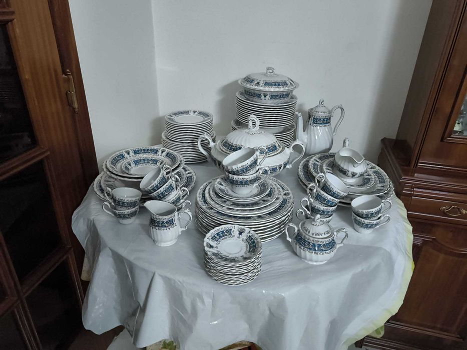 Conjunto de louça Inglesa Vintage - Rialto Ironstone Ware By Myott