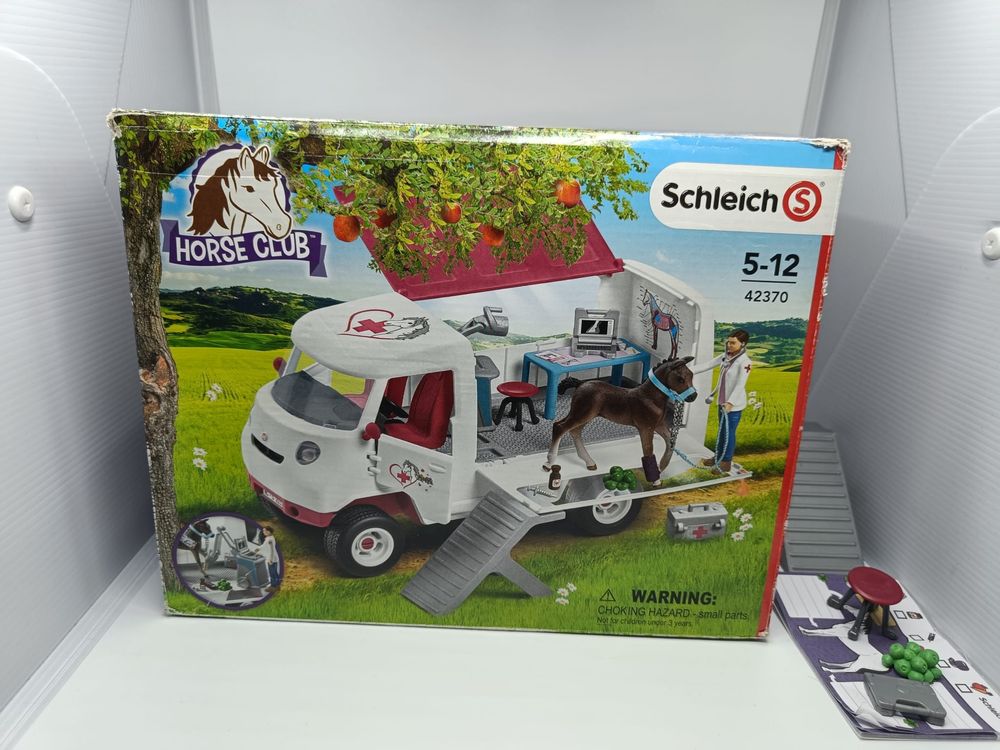 Ambulans z koniem Schleich 42370