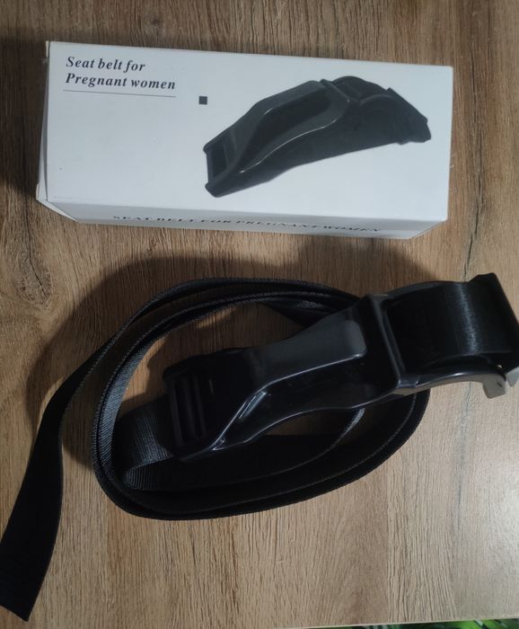 Adapter do pasów bezpieczeństwa. Uchwyt do pasów. Pas ciążowy.