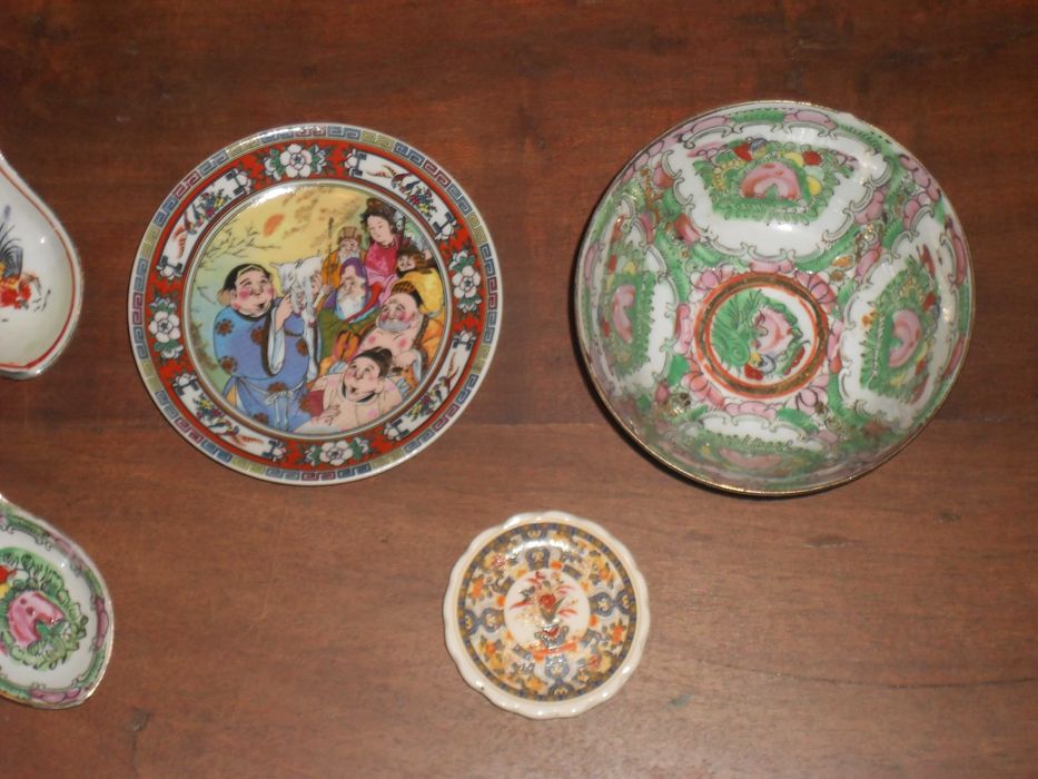 Diversas peças loiça antigas Loucarte Macau Colheres China