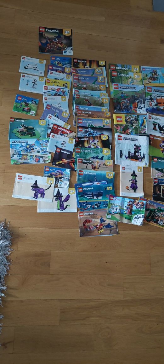 Instrukcje papierowe  klocków lego