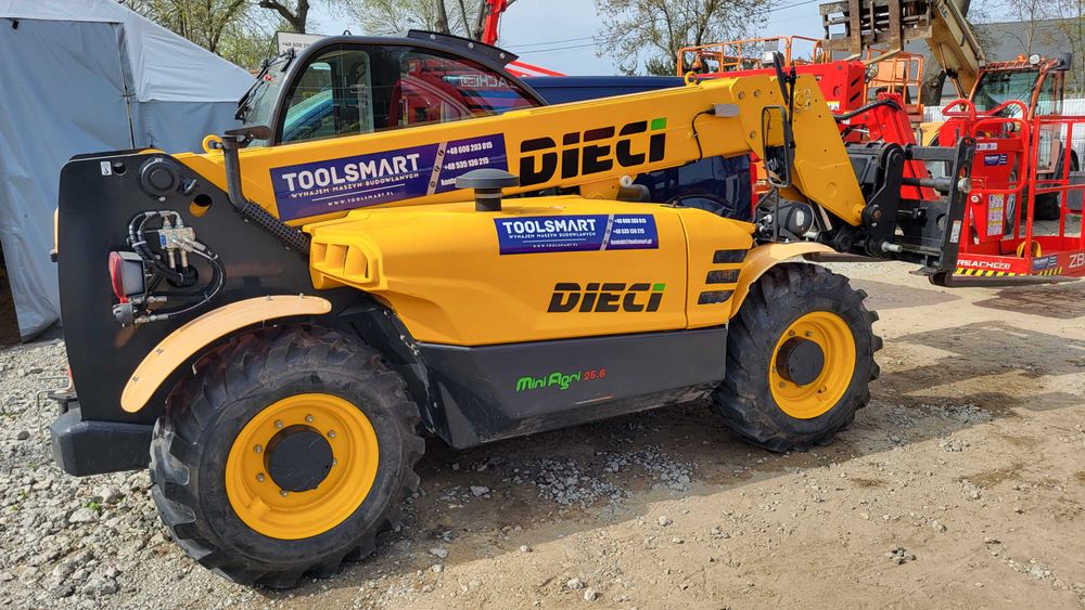 Ładowarka teleskopowa z operatorem usługi ładowarką teleskopową