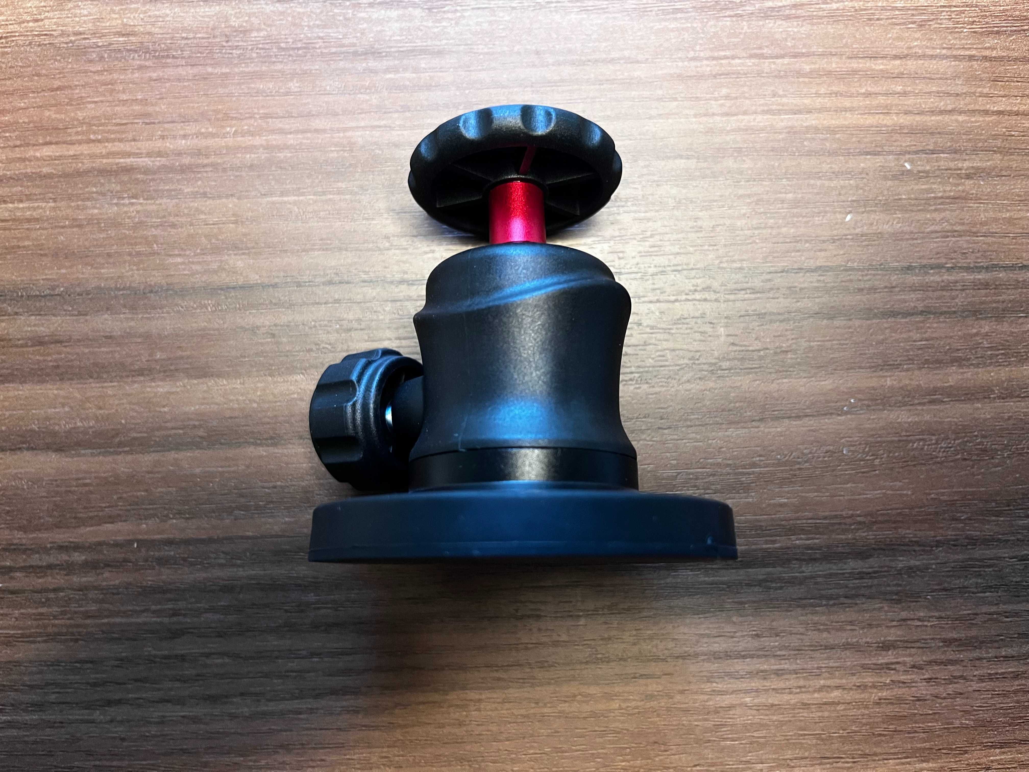 Magnetyczny uchwyt z głowicą kulową ULANZI C029