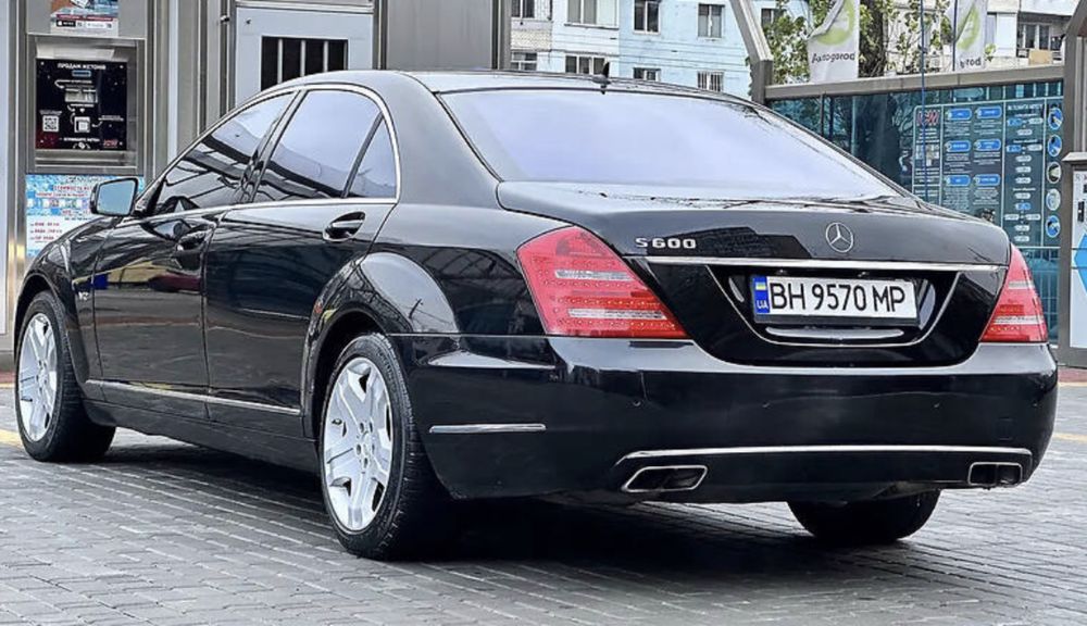 Mercedes W221 S600