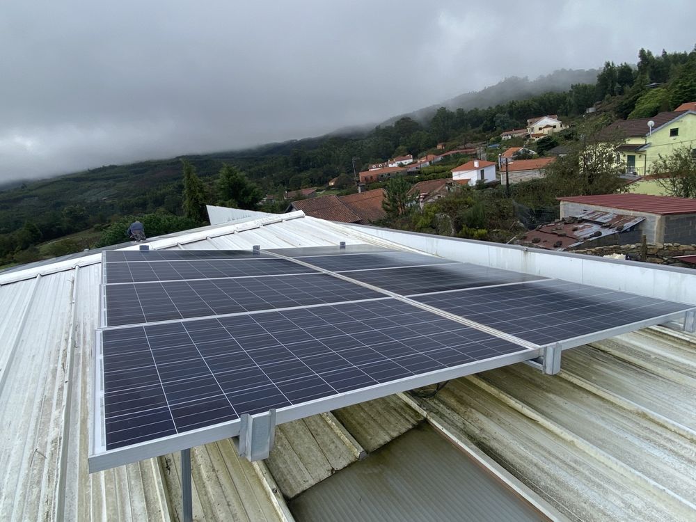 Paineis solares.