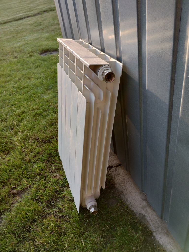 grzejnik aluminiowy + głowica termostatyczna