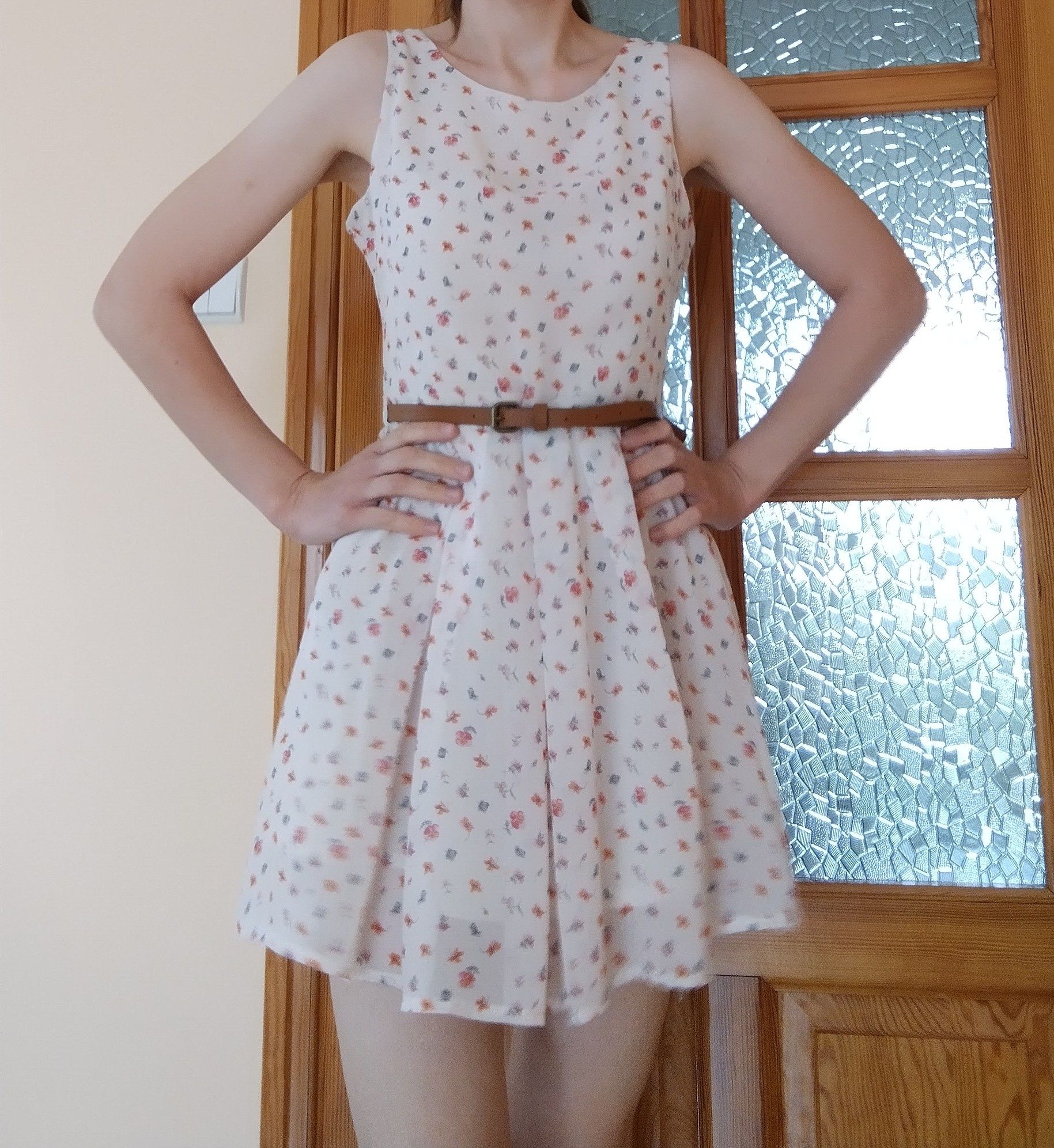 Letnia, zwiewna sukienka mini