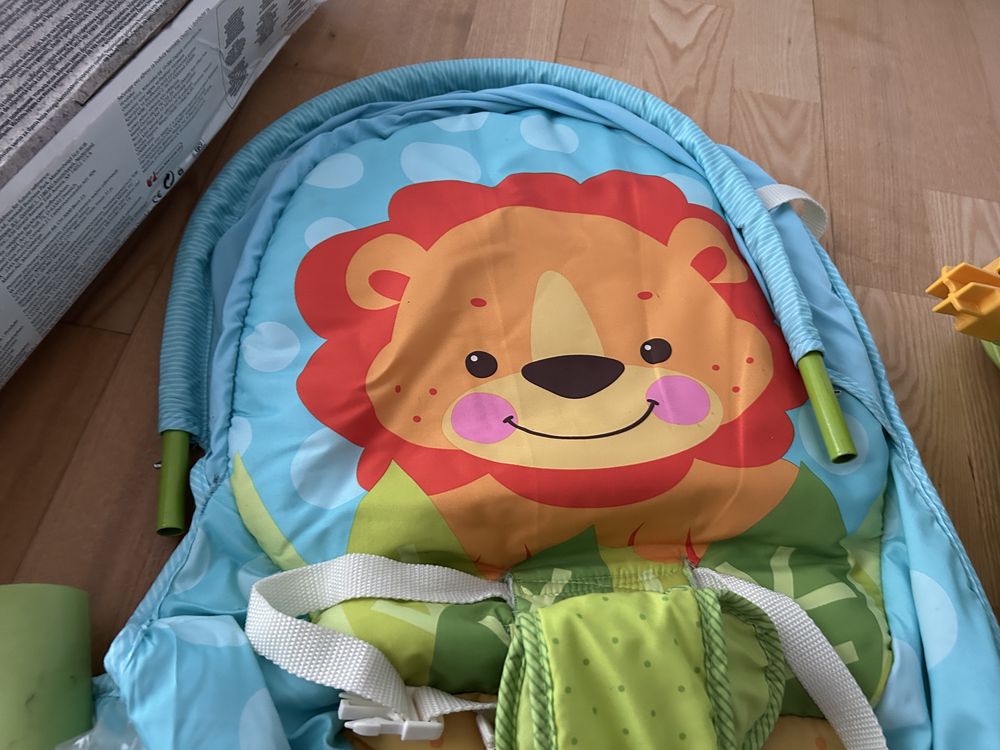 Leżaczek, bujaczek dla dziecka Fisher-Price