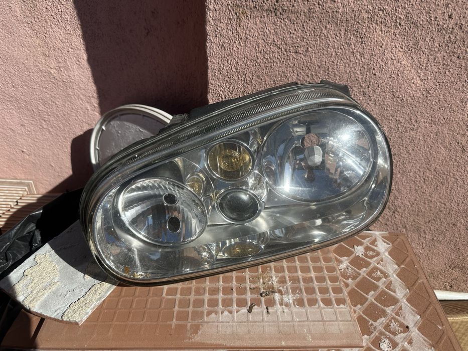 Farois e Farolins Golf 4 / Golf IV