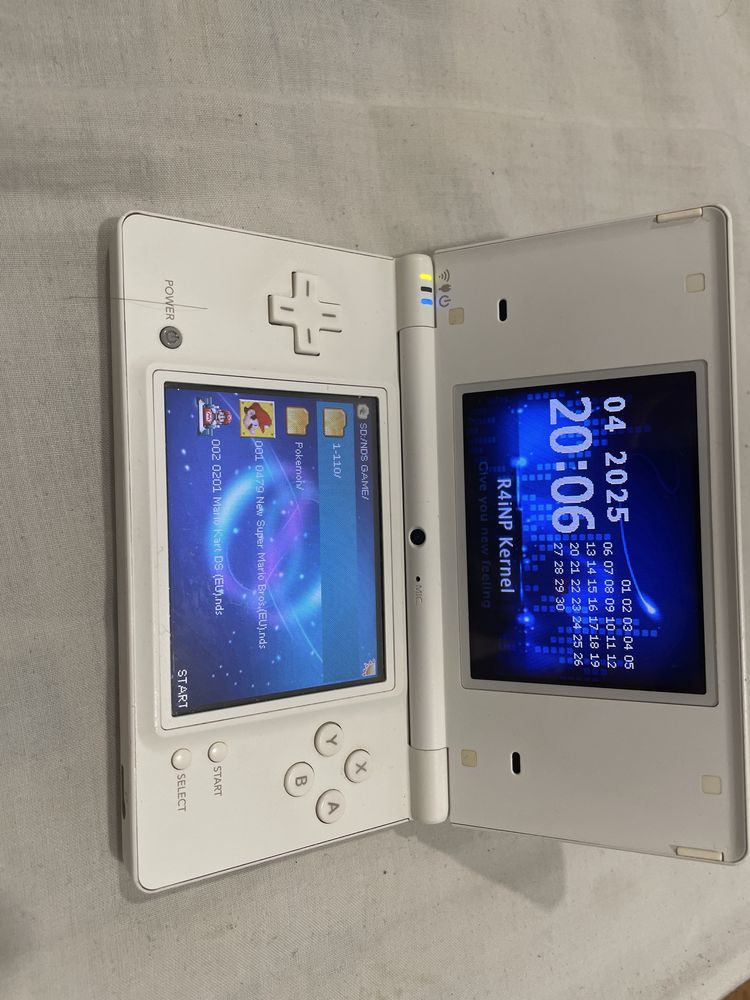 Nintendo dsi com +80 jogos  e carregador