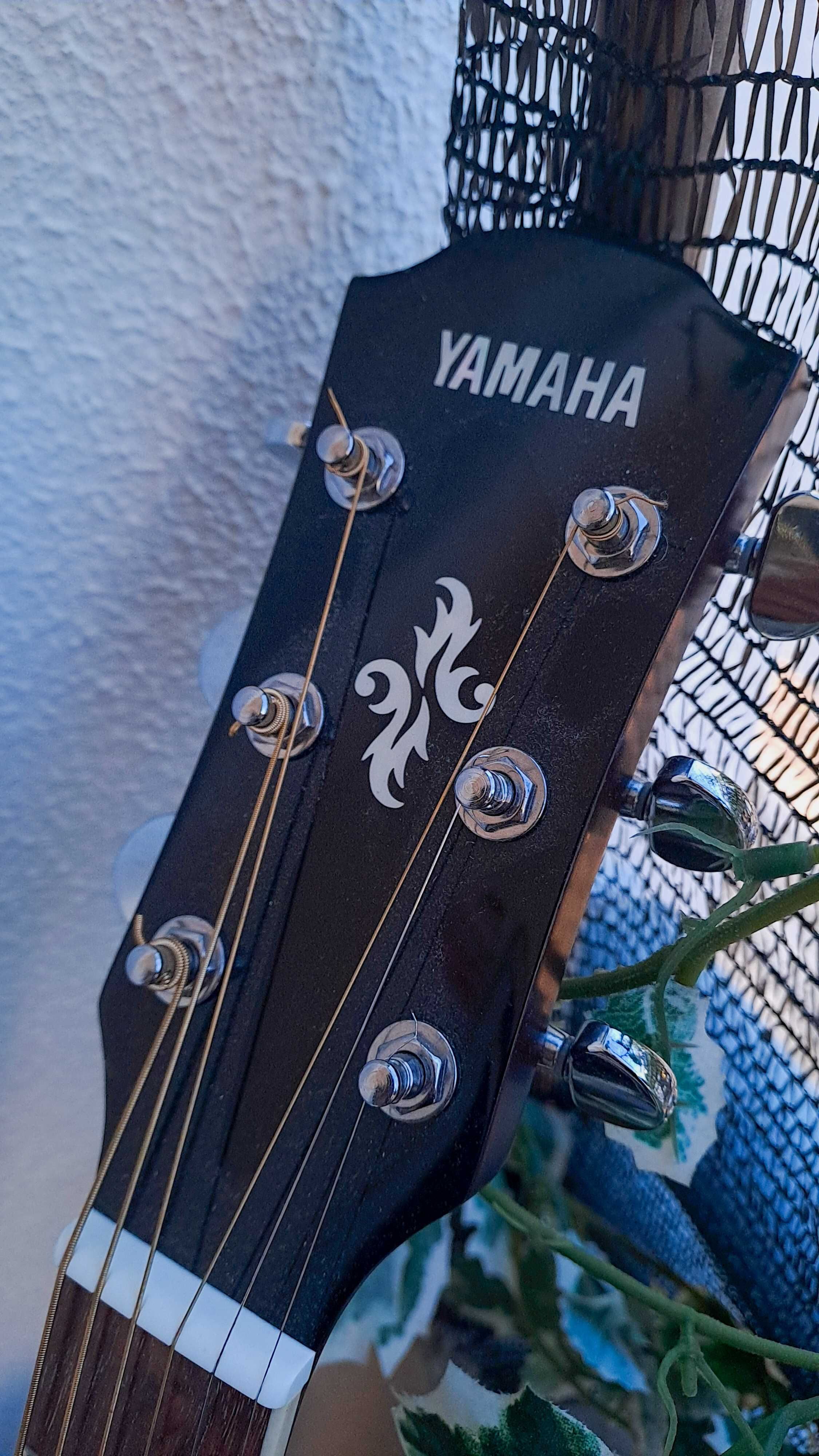 Guitarra Electro-acústica Yamaha Apx600 Natural