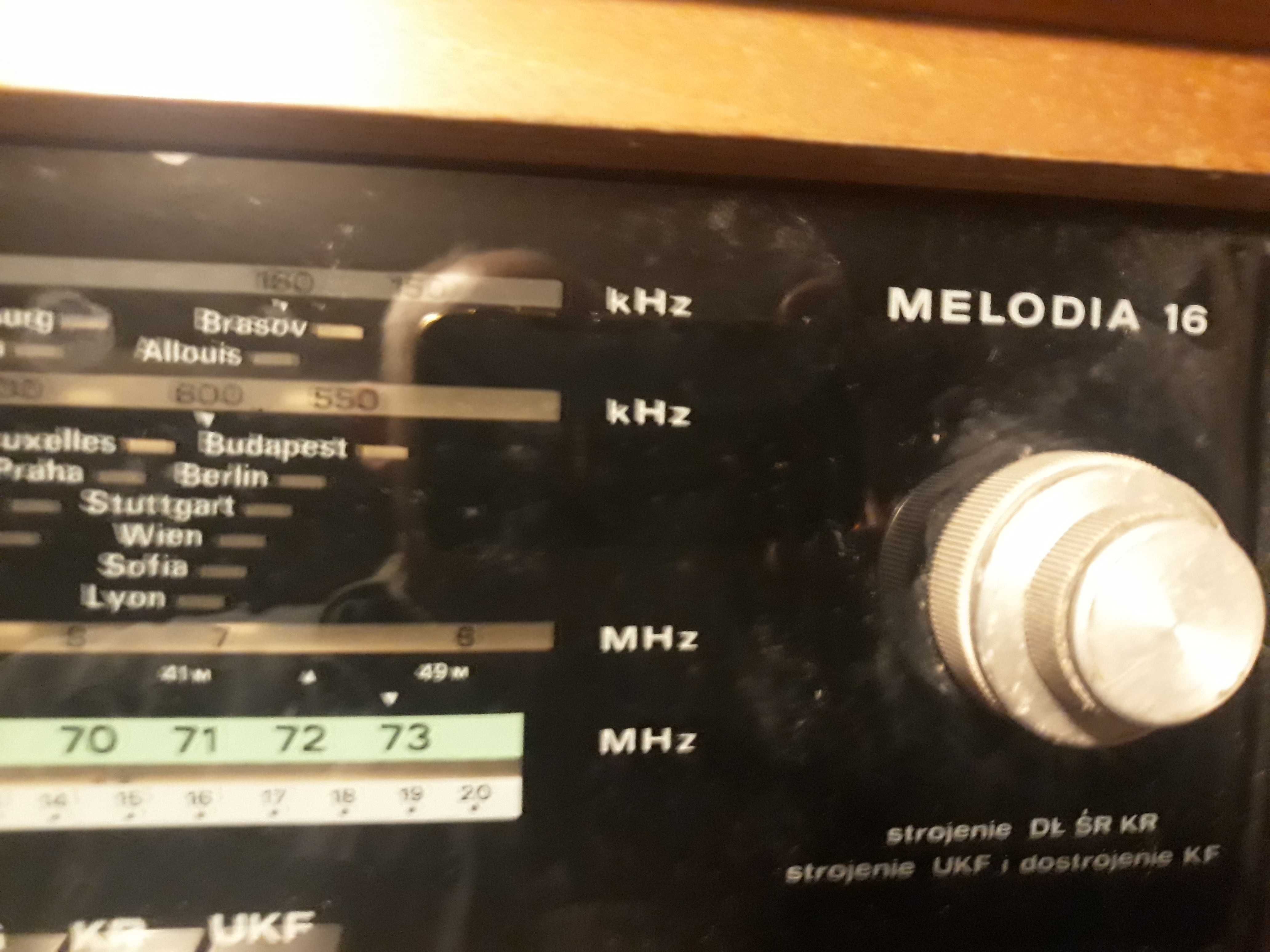 Radio lampowe Melodia 16 - sprawne, z czasów PRL