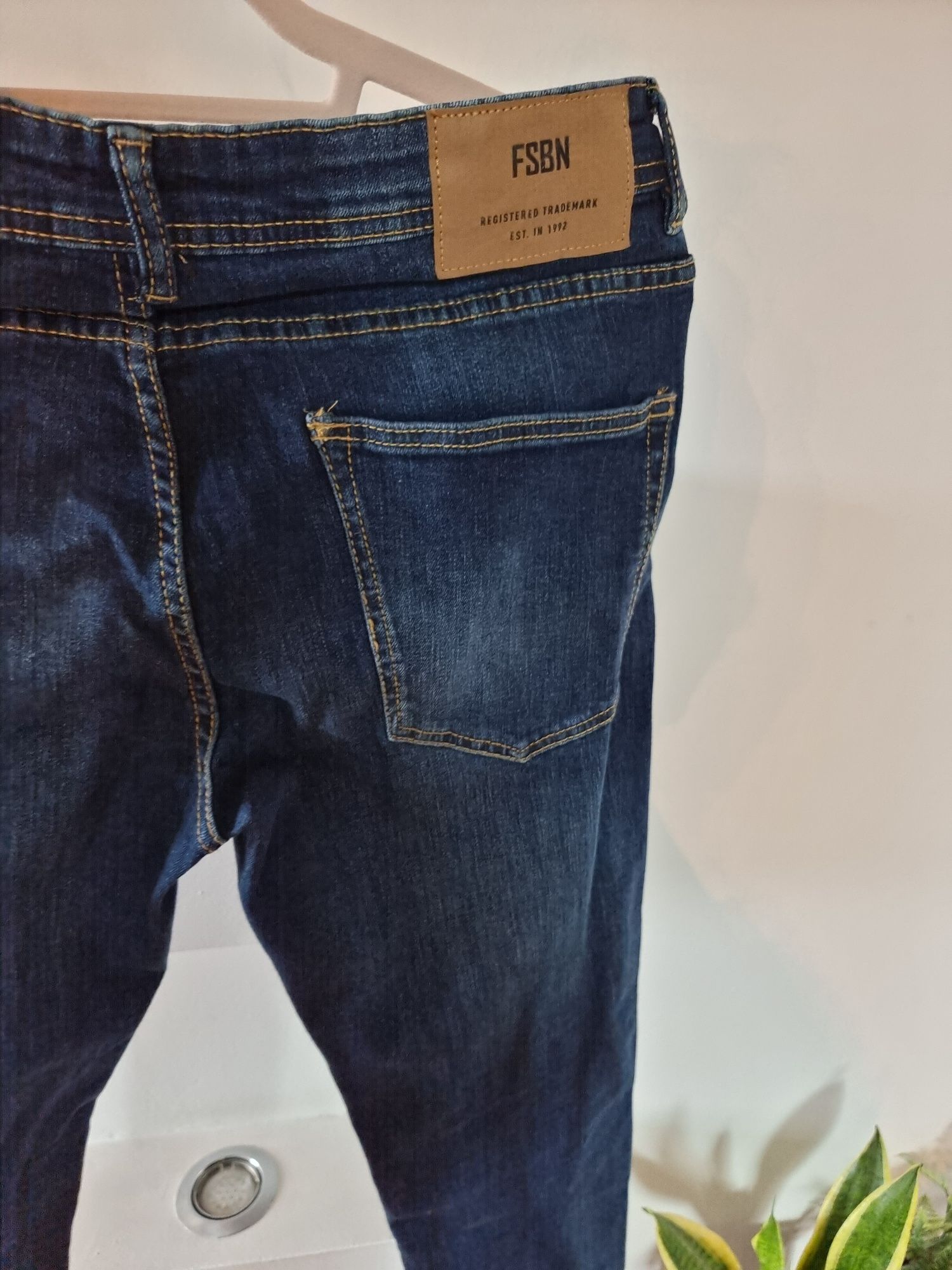Jeansy dżinsy spodnie męskie granatowe