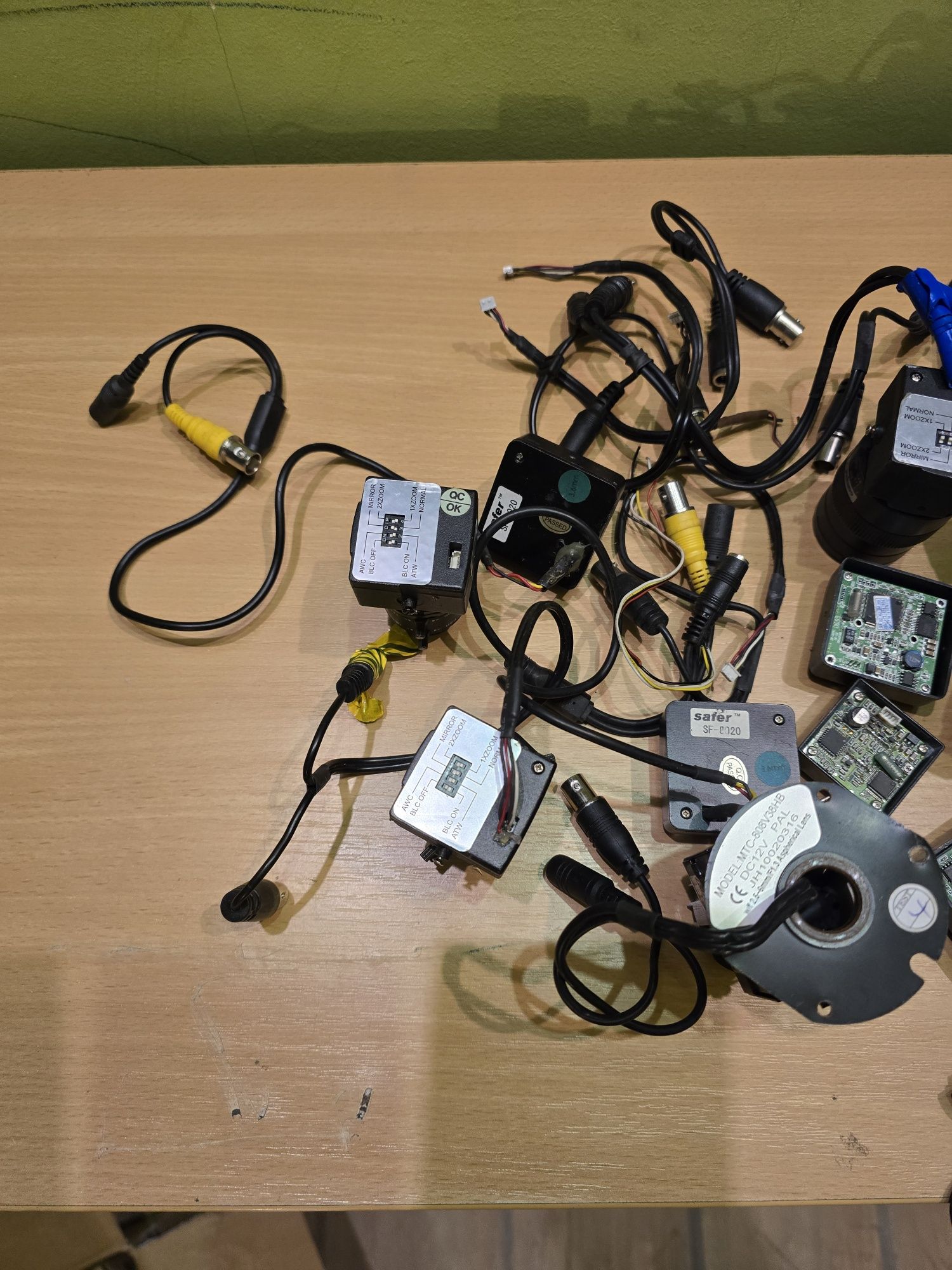 Kamery analogowe CCTV różne Kamery I obiektywy  MIX