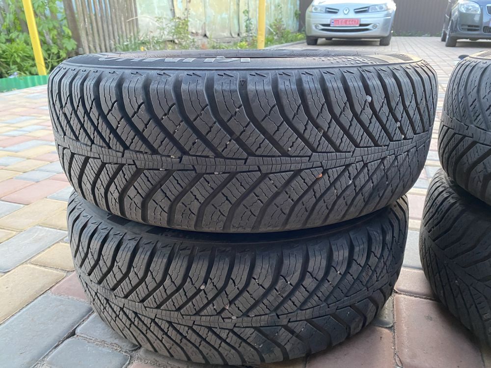 Шини  195/65/15 KUMHO на дисках