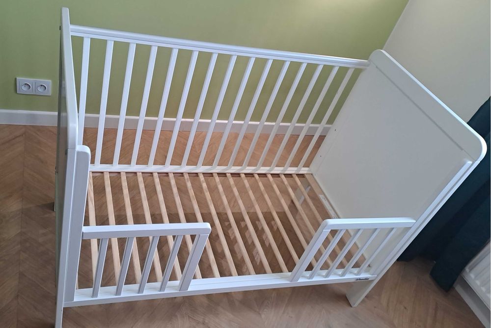 Łóżeczko dziecięce 120×60 Woodies + szuflada + otwarty bok