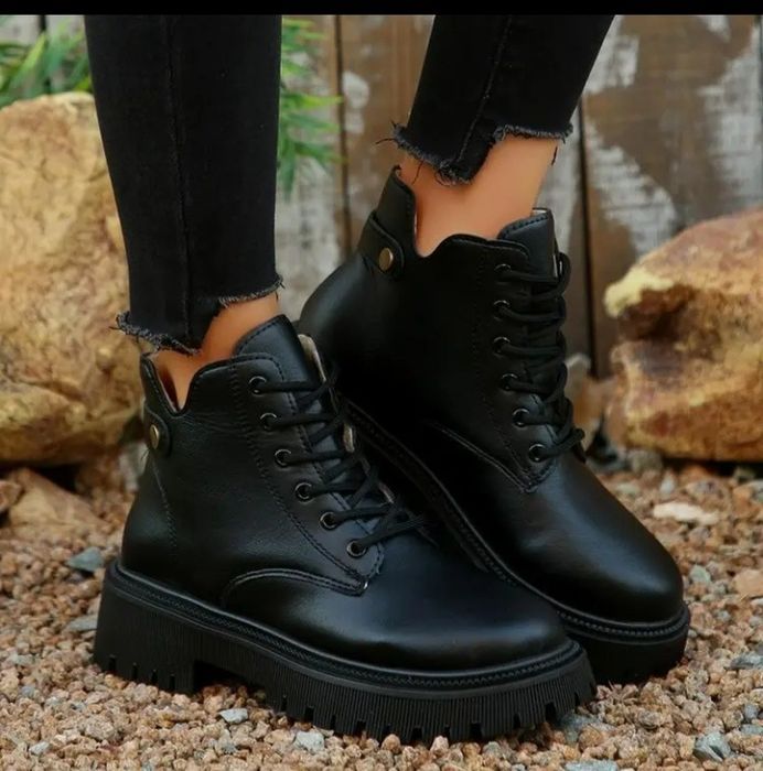 Жіночі зимні ботинки