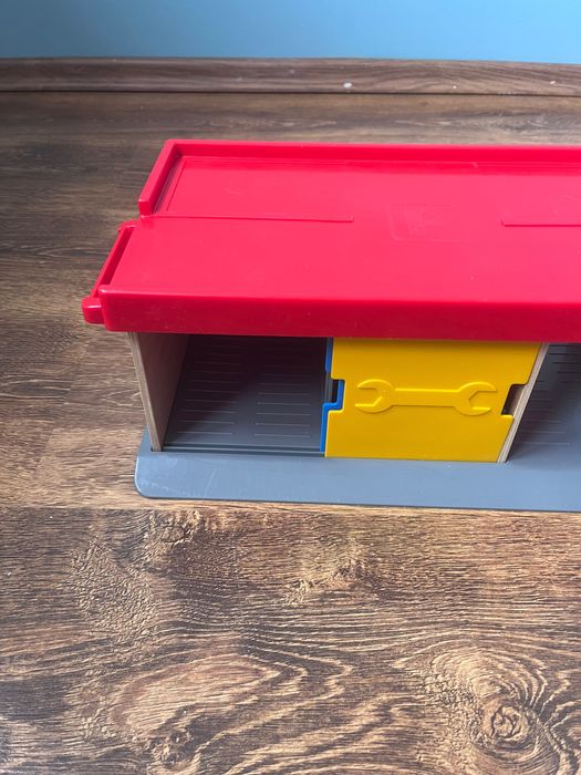 Warsztat drewniany dla dzieci z akcesoriami + silnik + garaż z autkiem