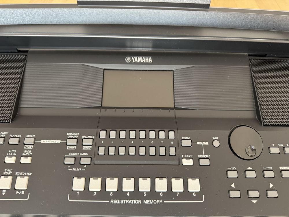 Keyboard Yamaha PSR SX600 nowy