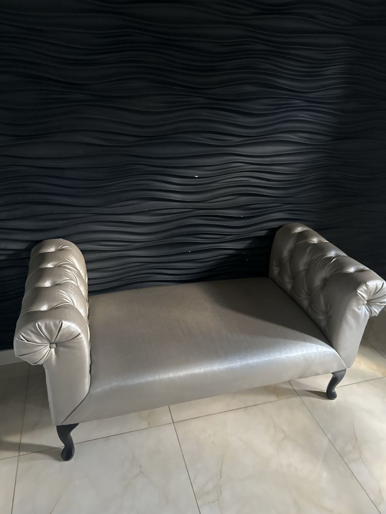 Sofa mini szezlong pufa ludwik pikowana