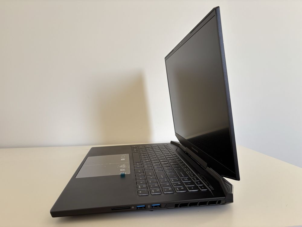 Ігровий ноутбук Dream Machines RG4050 (RTX 4050, i7, 17”) — як новий!