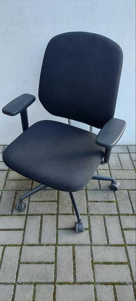 Biurowe profesjonalne krzesło biurkowe Vitra design