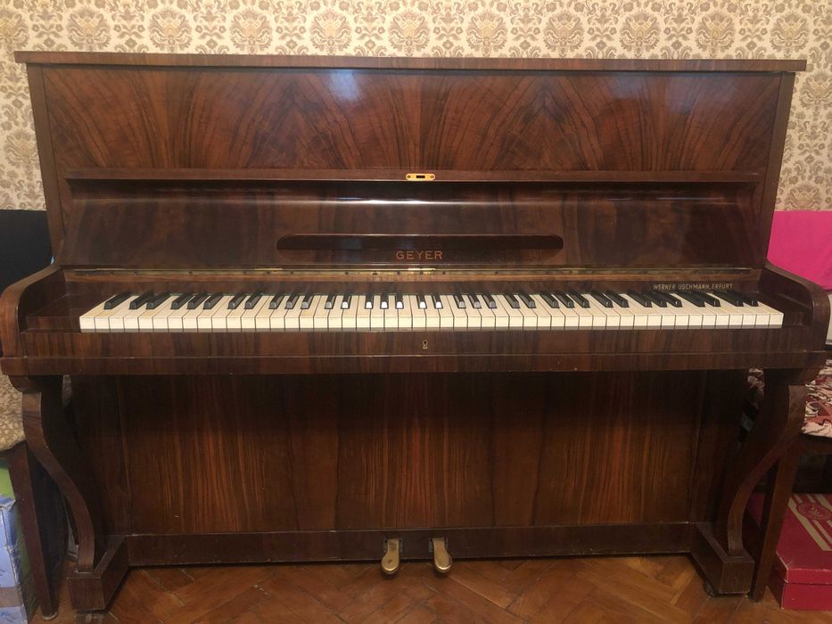 Фортепіано GEYER