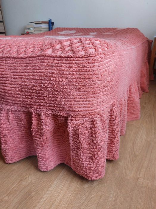 Edredão c/ 2 Almofadas e Colcha