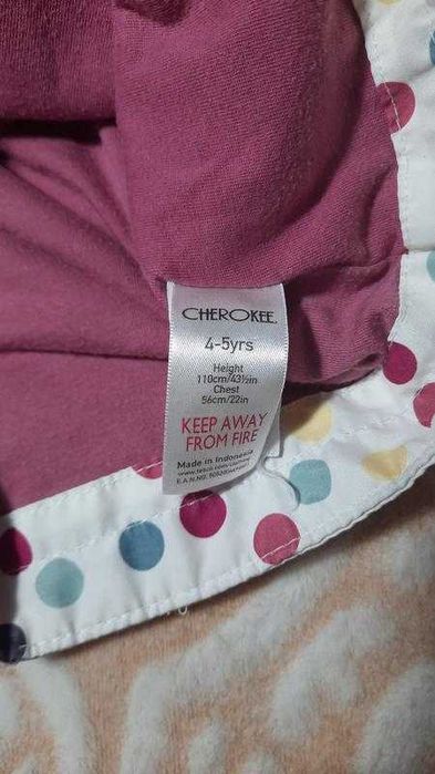 плащик симпатичний) на 4_5 років