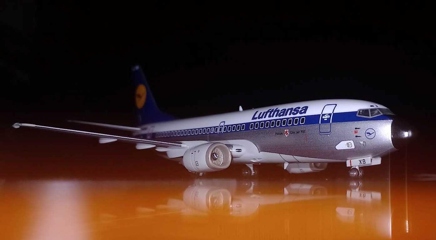 Model samolotu Boeing 737-300 Lufthansa  1/200