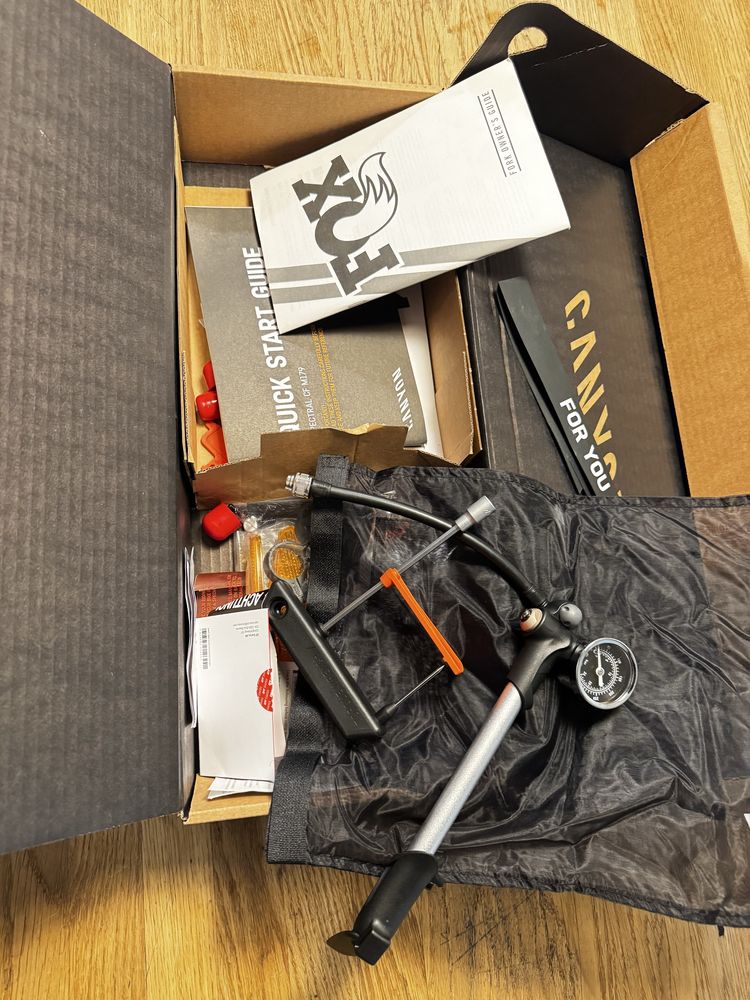 Nowy Canyon Spectral CF 8 CLLCTV 29" Carbon rozmiar S