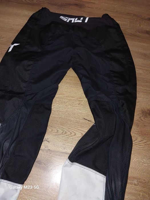 Spodnie na crossa czarne