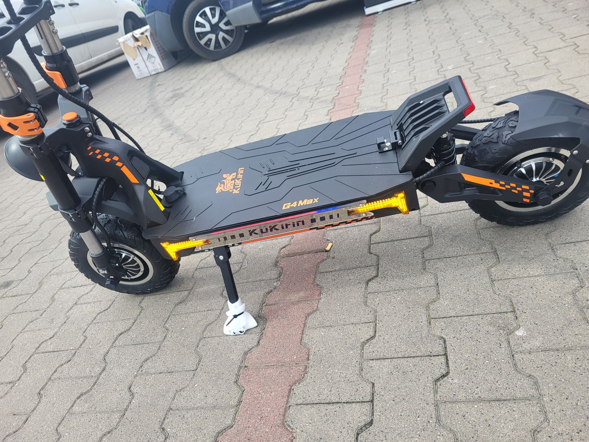 Elektryczny Kukirin G4 Max| Podwójny Silnik O Mocy 1600 W | 86 Km / H