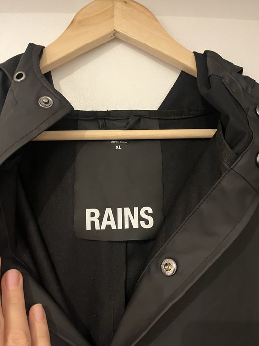 Kurtka peleryna Rains czarna