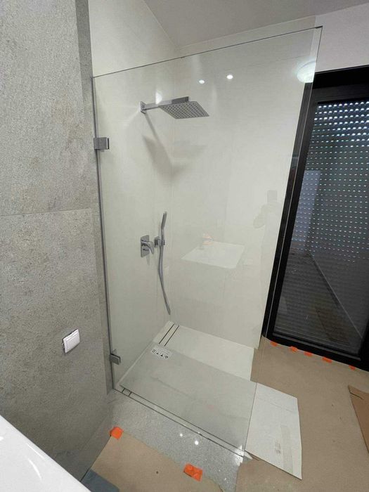 Novellini nowa bez-profilowa szklana ściana prysznicowa Gala H