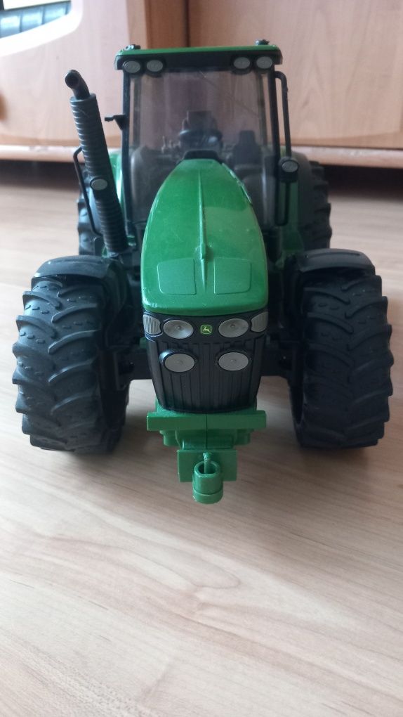 Traktor John Deere 7830