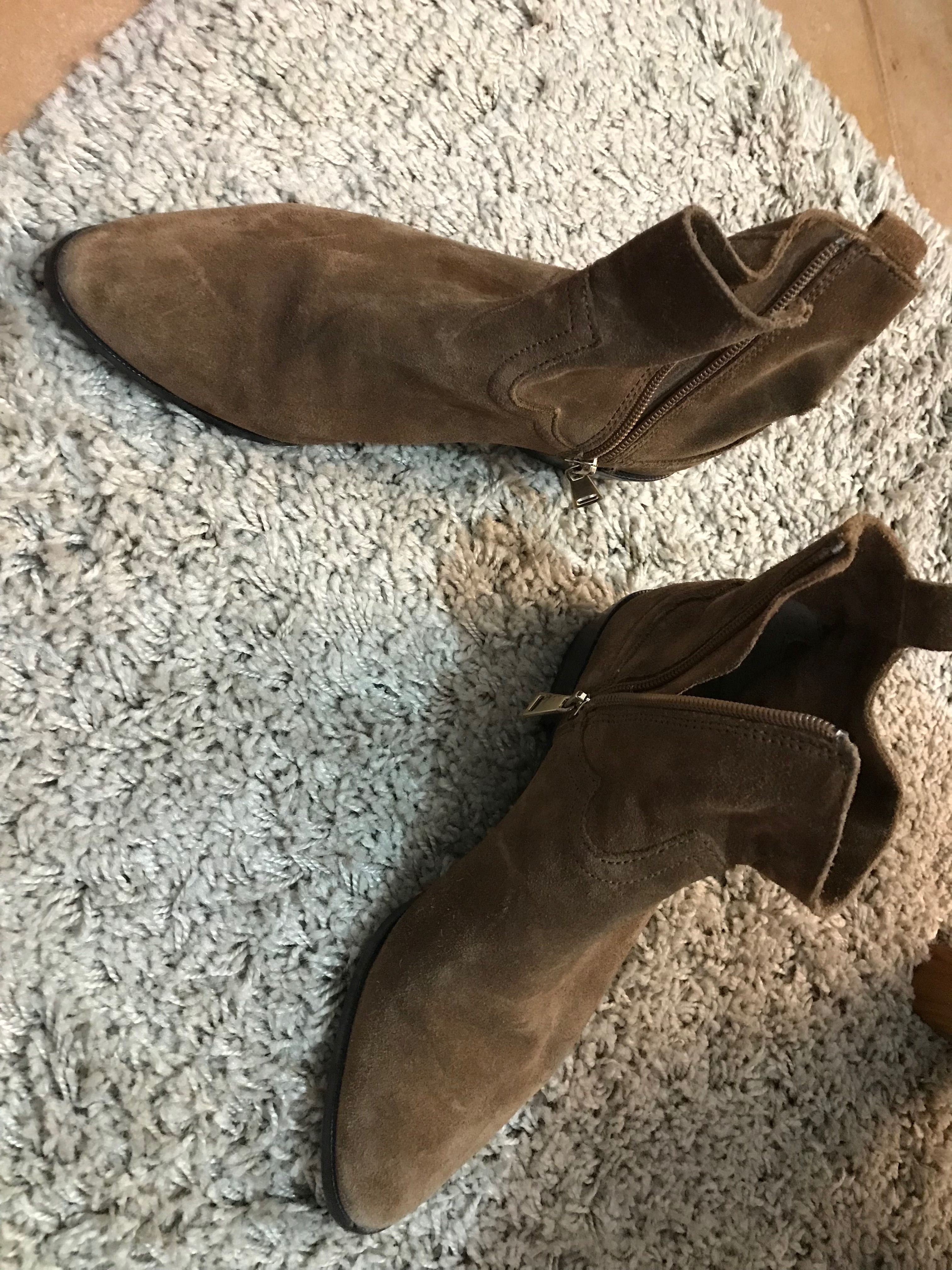 Vários botins novos e usados