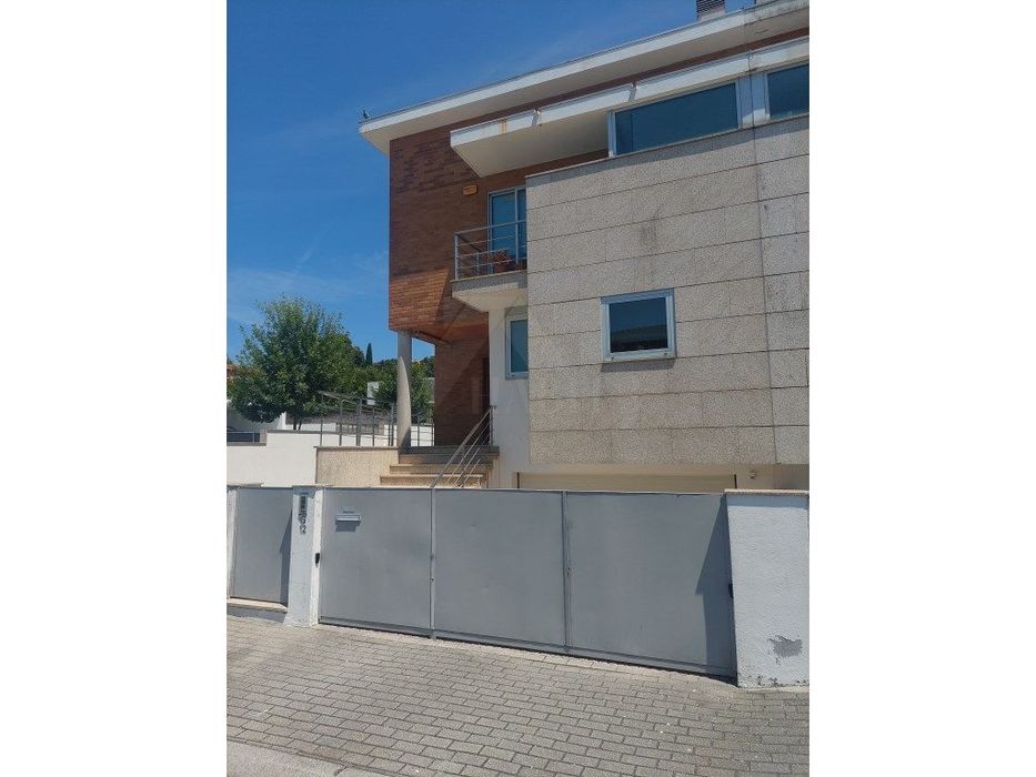 Moradia T3 para Arrendamento em Lomar (Quinta das Oliveiras) - Conf...