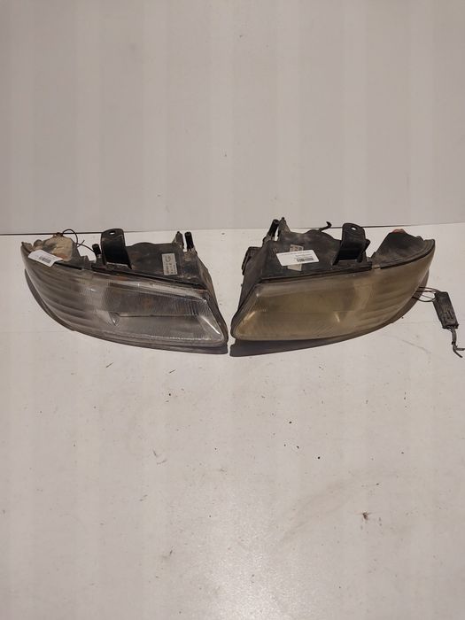 Chrysler Voyager III 3 lampa przednia przód reflektor prawa lewa